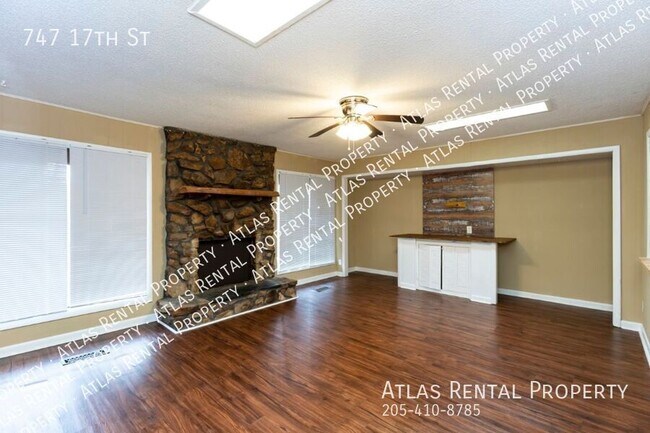 Building Photo - 747 17th St