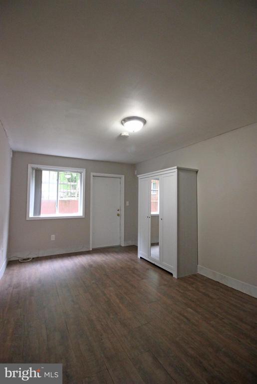 Building Photo - 17 Water St