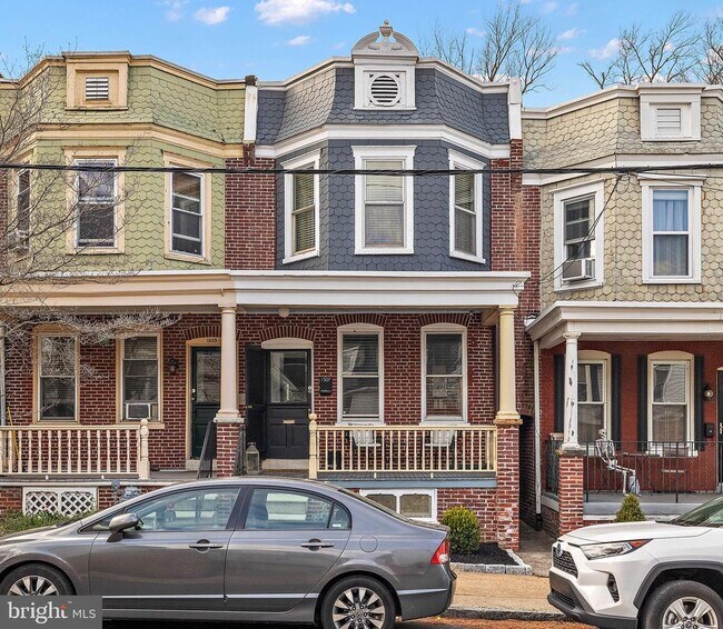 Primary Photo - 1507 Hancock St