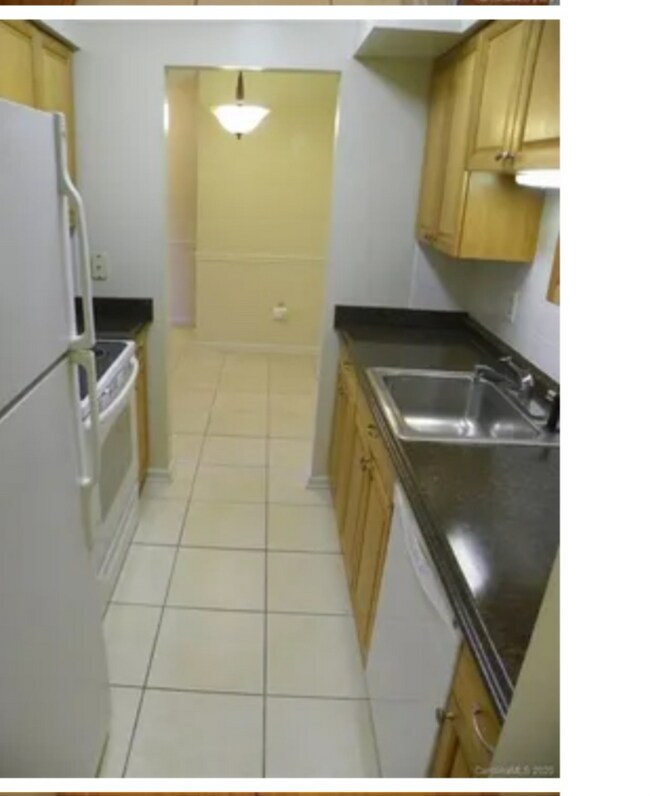 Building Photo - 110 Heywood Rd