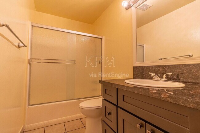 Building Photo - 1036 Princess Dr