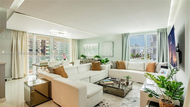 Building Photo - 5750 Collins Ave