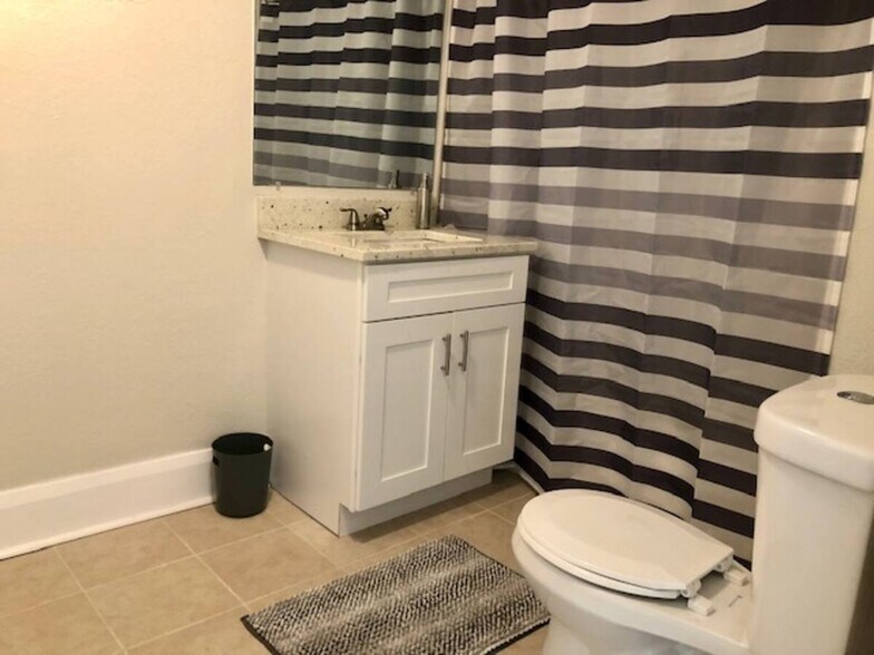 Building Photo - 3515 N 10th St