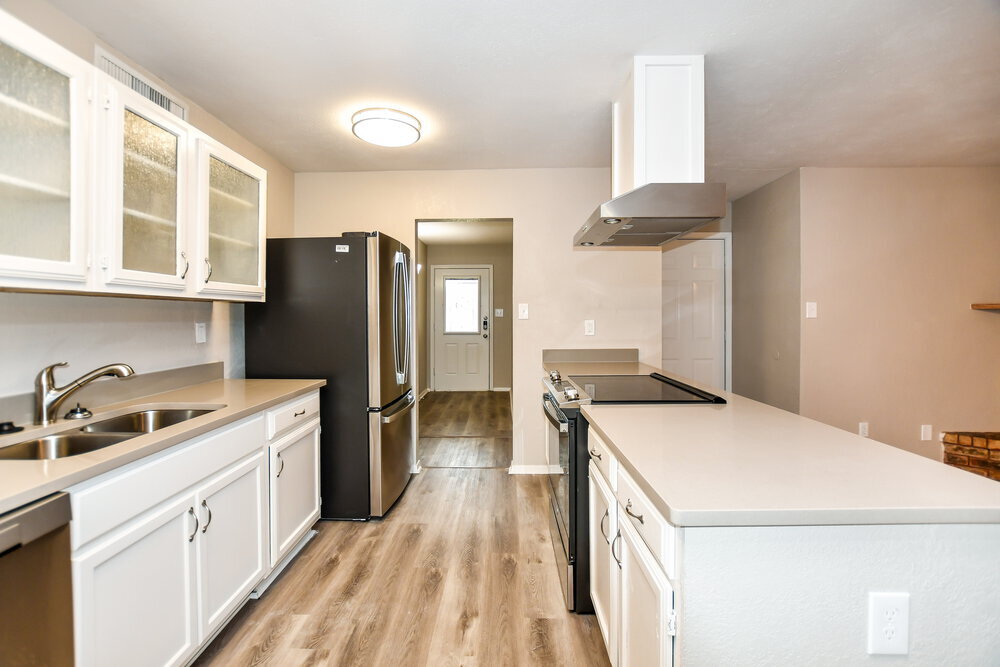 Building Photo - 514 Woodcrest Way