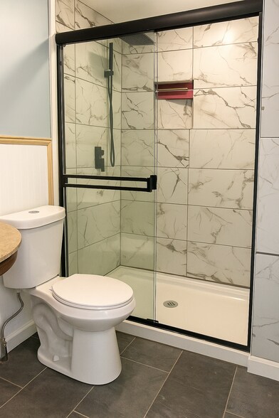 Building Photo - 16 Garrison St