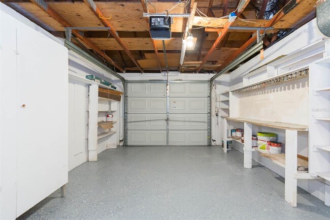 Building Photo - 4204 Newbury Dr