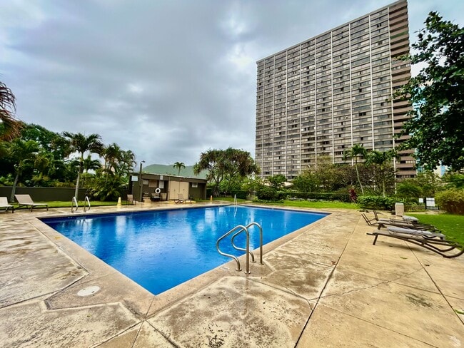 Building Photo - 1255 Nuuanu Ave