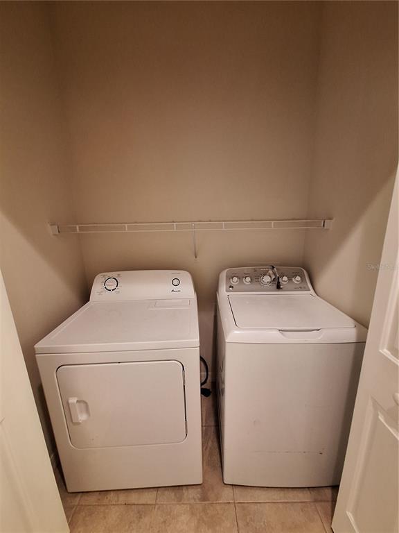 Building Photo - 3709 Parkridge Cir