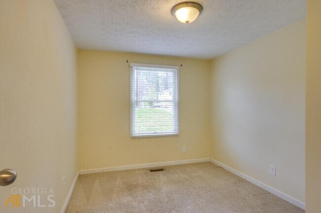 Building Photo - 2907 Oxford Way NW