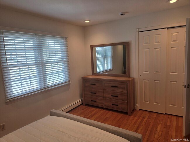 Building Photo - 29 Carriage Hill Ln