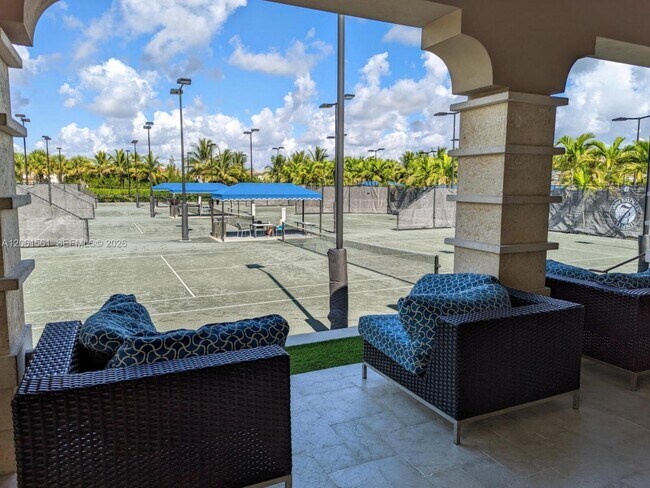 Building Photo - 9529 Eden Roc Ct