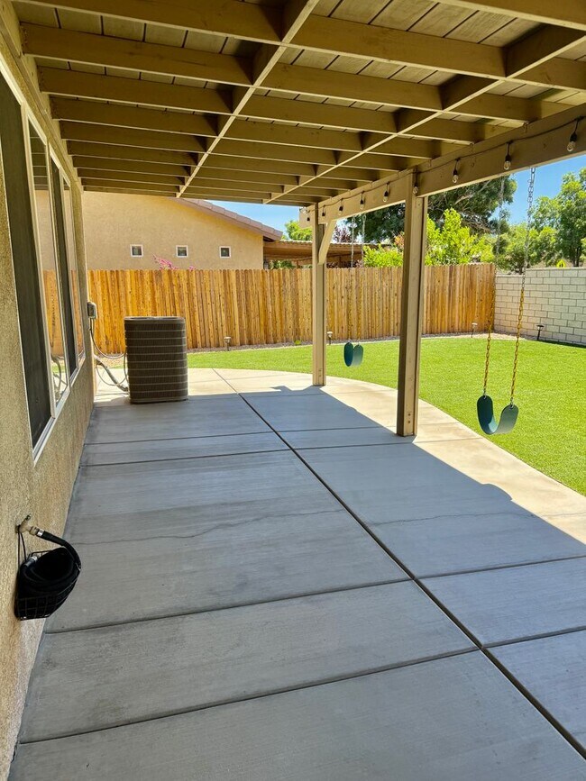 Building Photo - UPGRADED VICTORVILLE HOME