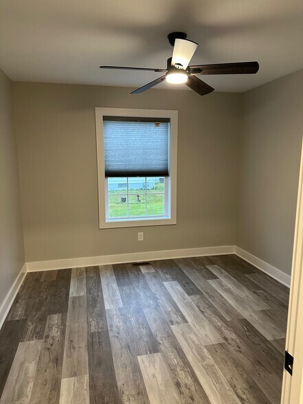 third bedroom - 1622 Gunnison Rd