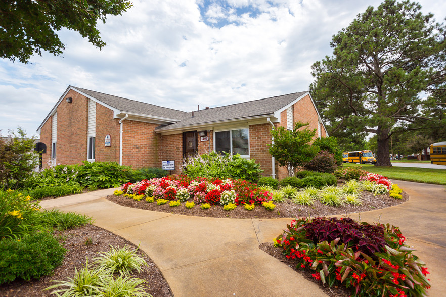 Community Leasing Center - Harpers Square Apartments