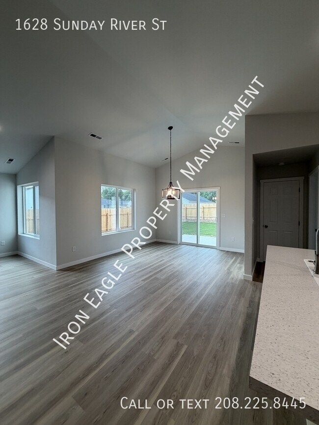 Building Photo - 1628 Sunday River St