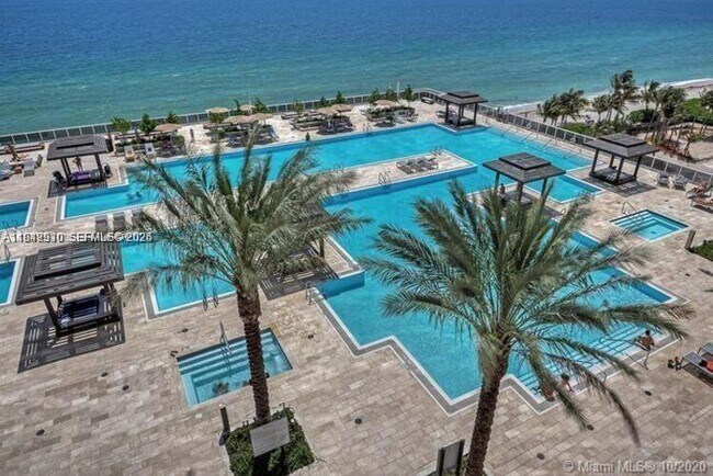 Building Photo - 1800 S Ocean Dr