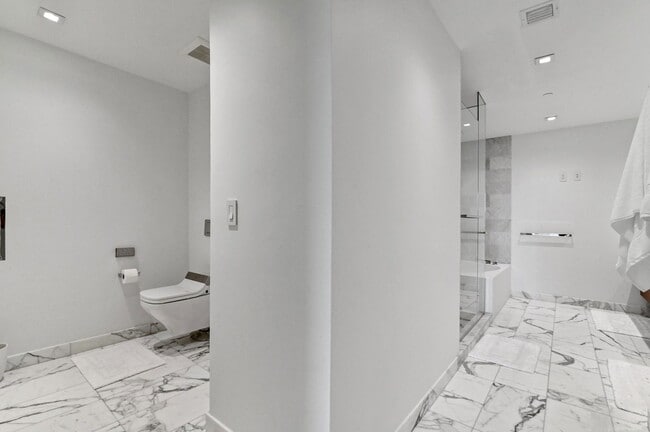 Building Photo - 10203 Collins Ave