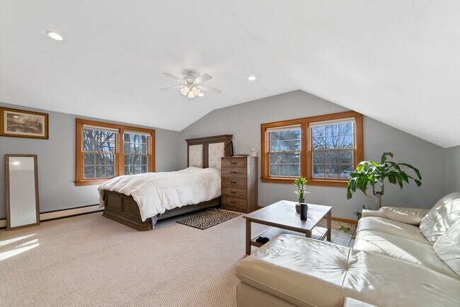 Building Photo - 101 W Plain St