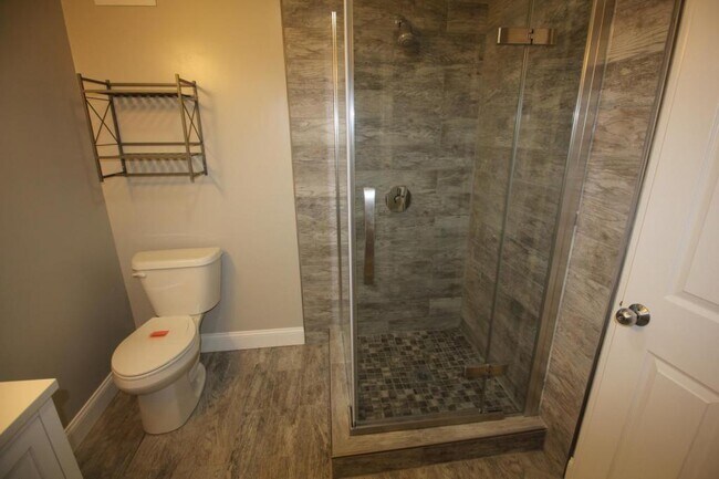 Building Photo - 9944 Murnane St