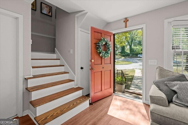 Building Photo - 541 N White St