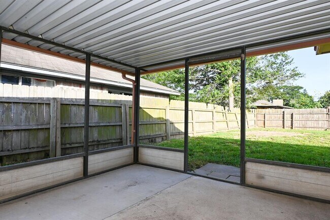 Building Photo - 6543 Liberty Valley Dr