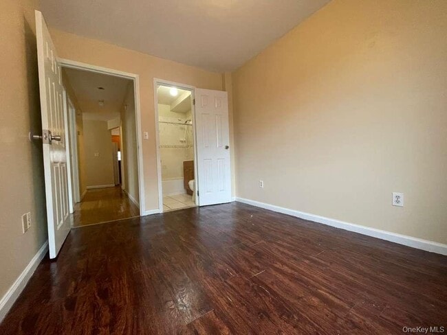 Building Photo - 405 Essex St