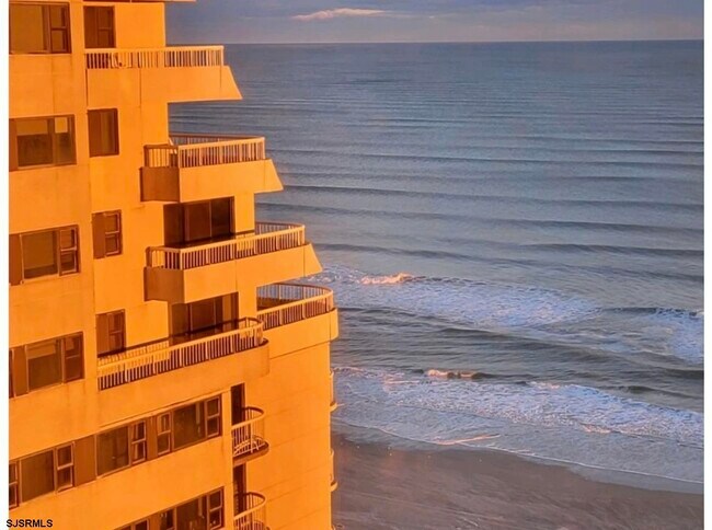 Building Photo - 3101 Boardwalk