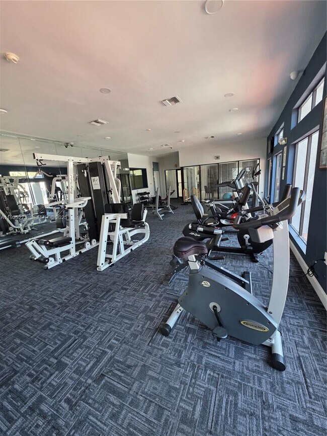 Building Photo - 15070 SW 103rd Ln