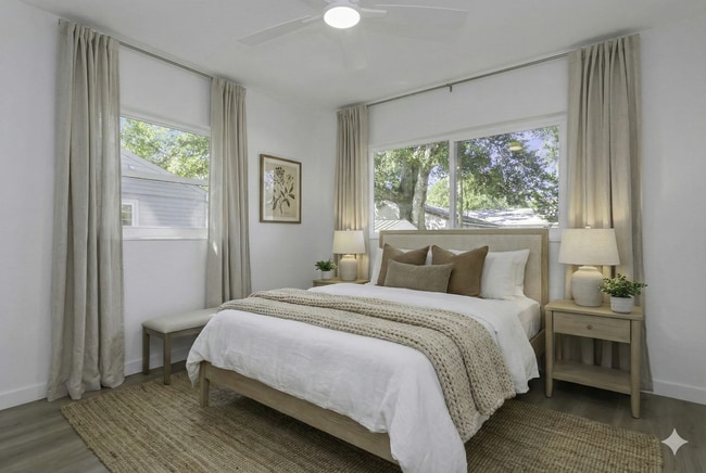 Building Photo - 2710 Boca Ciega Dr N