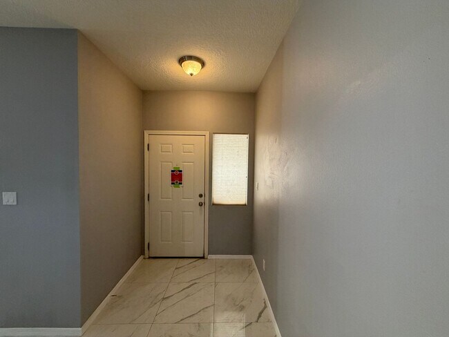 Building Photo - Beautiful Luxury Single Story Town Home Available Near Coors Blvd NW & Dellyne Ave NW!