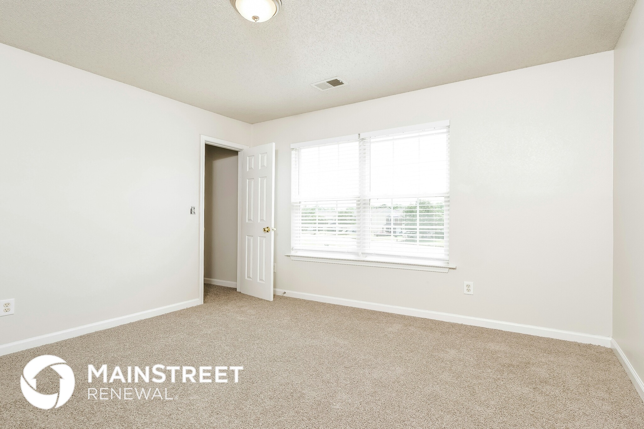 Building Photo - 4681 Northwood Hills Dr