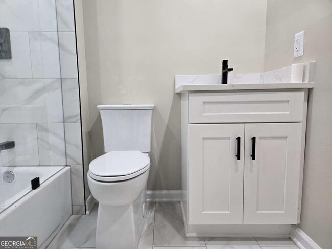 Building Photo - 3817 Captain Dr