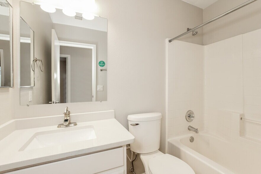 Building Photo - 12821 W Crocus Dr