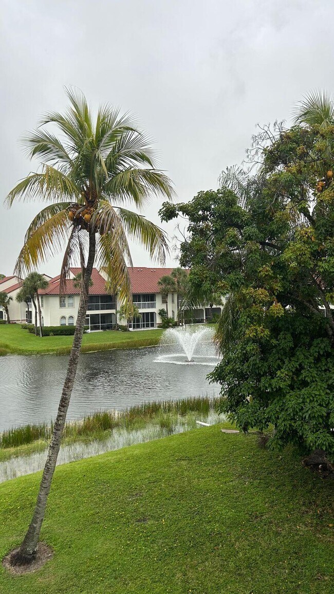 Building Photo - 293 Cypress Point Dr