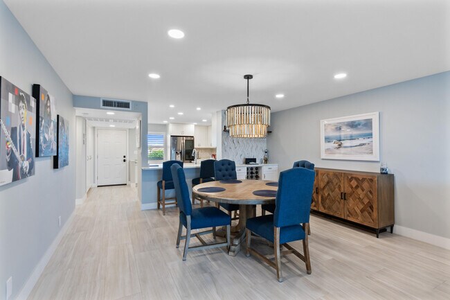 Building Photo - 2871 N Ocean Blvd
