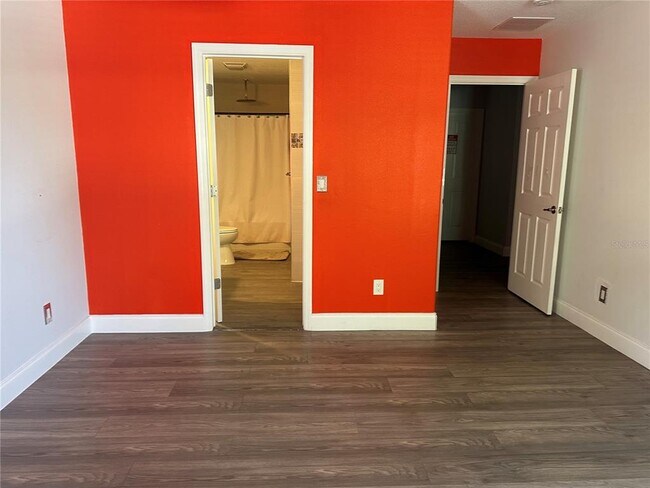Building Photo - 10018 Chorlton Cir