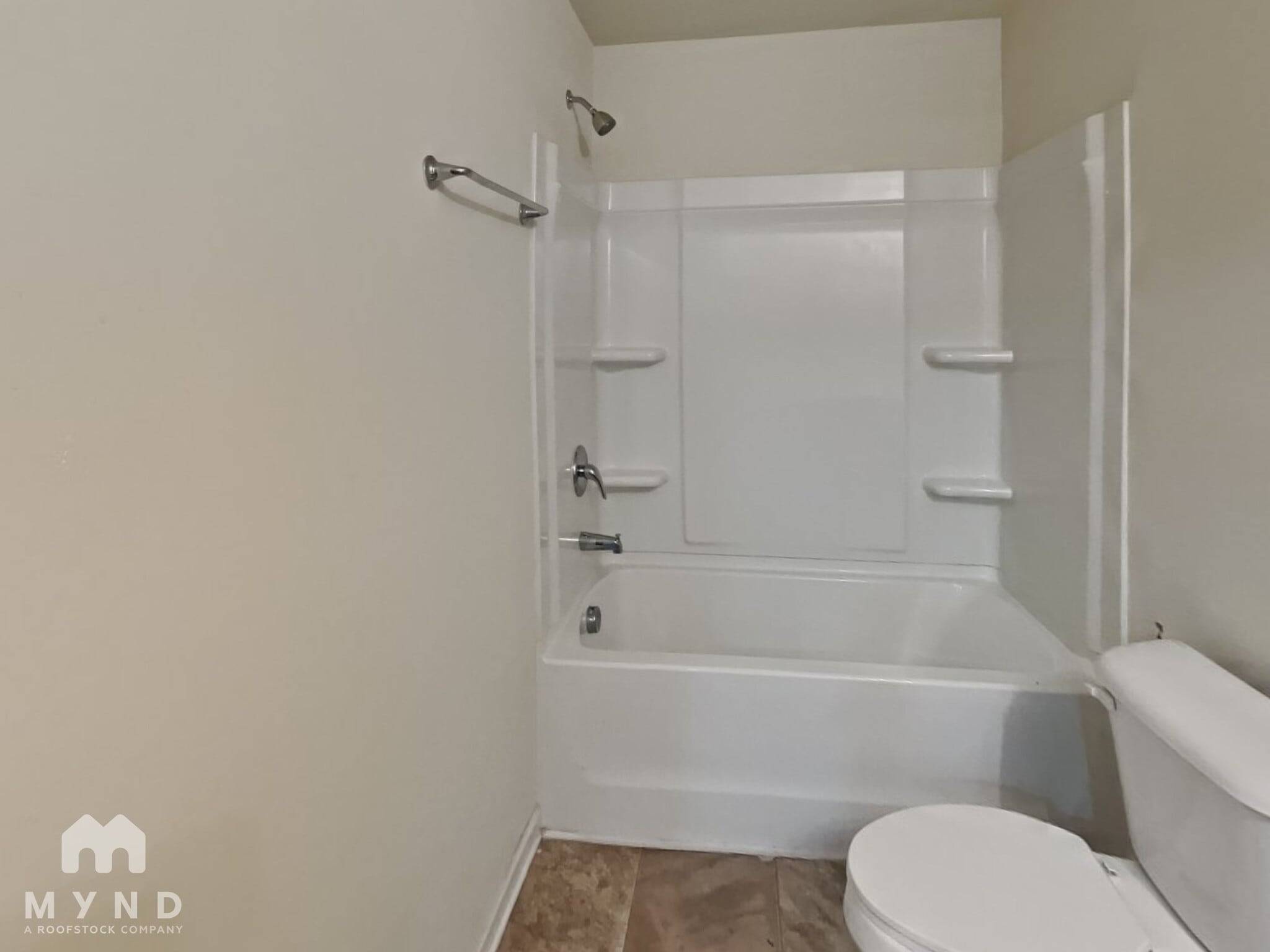 Building Photo - 2544 Piering Dr