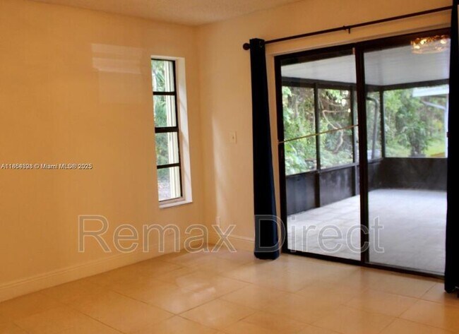 Building Photo - 5181 Kim Ct