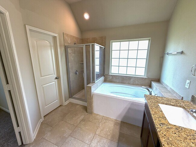 Building Photo - 117 Green Haven Dr