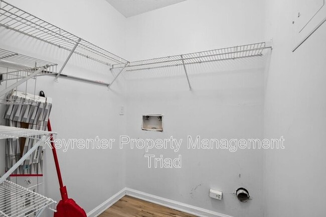 Building Photo - 3701-377D Cotswold Terrace