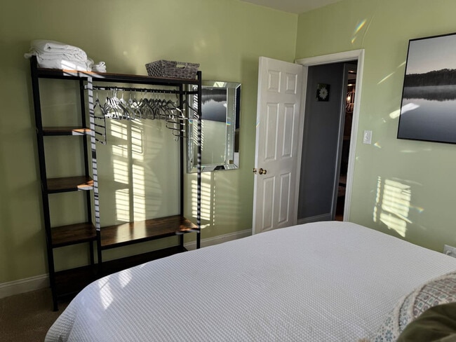 Building Photo - 10417 S Grant Ave