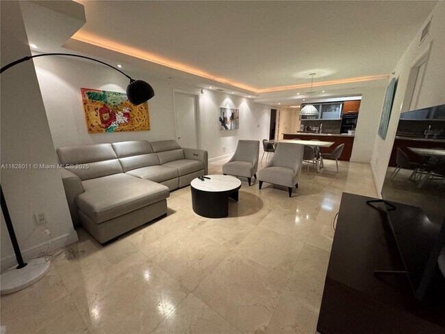 Building Photo - 1830 S Ocean Dr