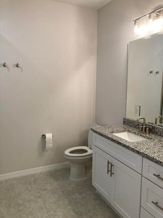 Building Photo - Newly Built Duplex in Beautiful Pine Lakes