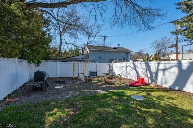 Building Photo - 38 Claremont Ave