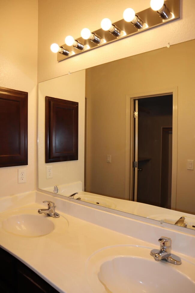 Building Photo - 5036 Copper Ranch Ave