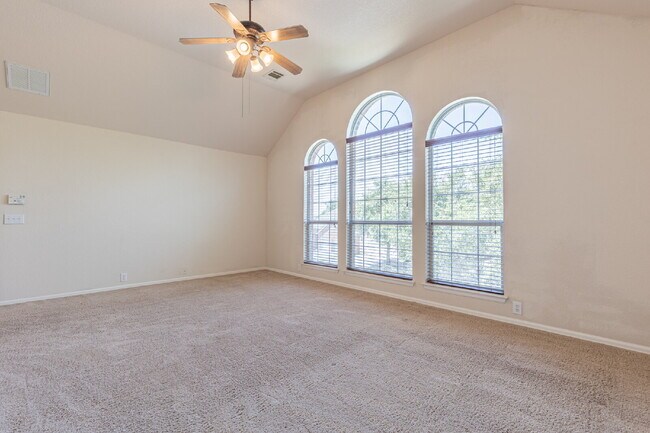 Building Photo - 1303 Alpine Pond