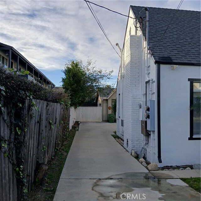 Building Photo - 5715 Case Ave