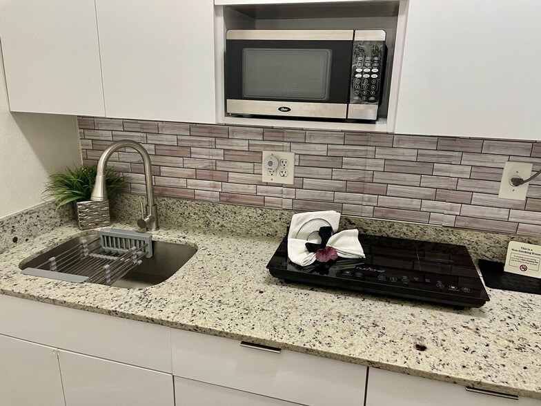 Building Photo - 9001 SW 156th St