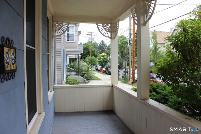 Building Photo - 28 Cottage St