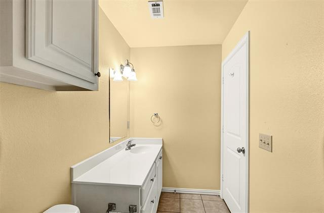 Building Photo - 1716 S Waco St